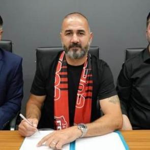 G&ouml;khan &Uuml;nal'ın yeni takımı belli oldu