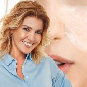 G&uuml;lben Ergen cilt bakım rutinini a&ccedil;ıkladı! Sivilcesiz cildinin sırrı...