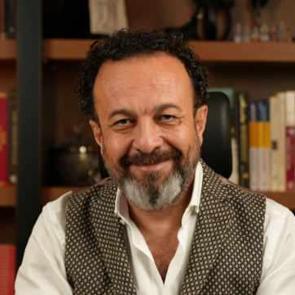 &Uuml;mit Aktaş kimdir ve ka&ccedil; yaşındadır? Doktor &Uuml;mit Aktaş kitapları ve biyografisi...