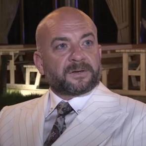 Ufuk &Ouml;z&uuml;nl&uuml; kimdir ve aslen nerelidir? Ne iş yapıyor? Biyografisi