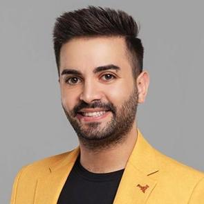 Kadir Ezildi kimdir ve aslen nerelidir? Annesi, babası kim? Asıl mesleği...