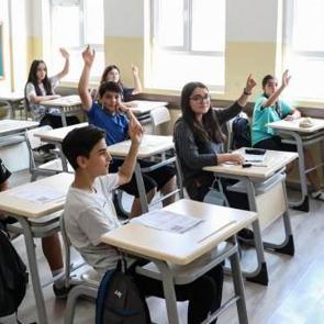 Son dakika: MEB &ouml;ğretmenlerle ilgili kritik gelişmeyi duyurdu!