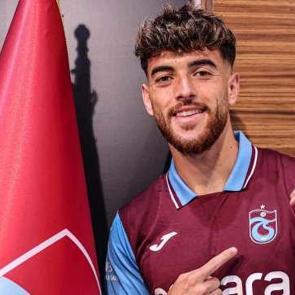Trabzonspor yeni sağ bekini resmen duyurdu