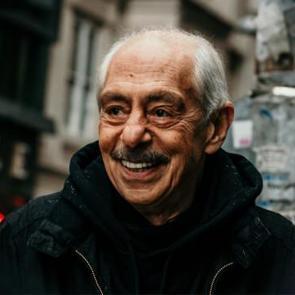 Genco Erkal kimdir? Neden &ouml;ld&uuml;? Kızı kim? Genco Erkal'ın biyografisi