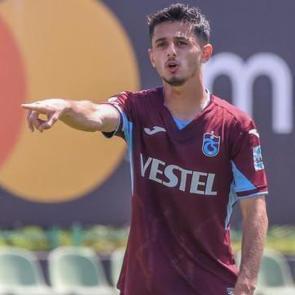 Trabzonspor'da ayrılık! İstanbulspor'a gitti