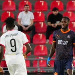 Başakşehir, Tiflis'te tur avantajını 87'de kaptı