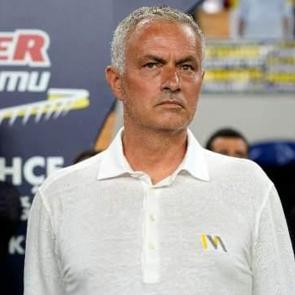 Jose Mourinho'dan Okan Buruk'a olay g&ouml;nderme!