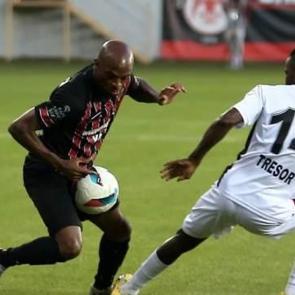 &Ccedil;orum FK, 'G&uuml;mr&uuml;k'e takıldı 