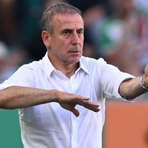 Taraftardan &ouml;z&uuml;r dileyen Abdullah Avcı'dan flaş s&ouml;zler: Rahat bıraksınlar