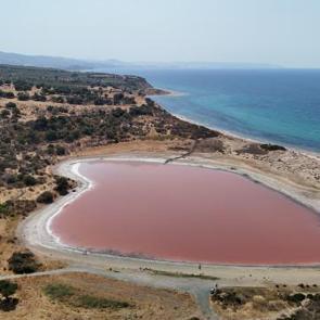 2 bin yıllık Alexandria Troas Antik Kenti limanı kalpli pembe göle dönüştü