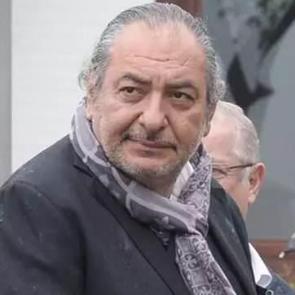 Reha Muhtar kimdir ve aslen nerelidir? Ka&ccedil; yaşında? Reha Muhtar'ın eşi, &ccedil;ocukları...