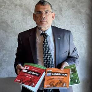 Sosyolog Prof. Dr. Ali Arslan d&uuml;nyayı gezerek farklı k&uuml;lt&uuml;rleri yerinde inceliyor