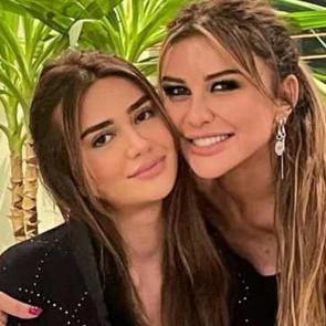 &Uuml;nl&uuml; şarkıcı Selen G&ouml;rg&uuml;zel&rsquo;in kızı elektronik sigara y&uuml;z&uuml;nden kalp krizi ge&ccedil;irdi! 