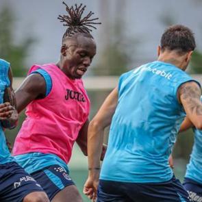 Trabzonspor, Beşiktaş mesaisini s&uuml;rd&uuml;r&uuml;yor