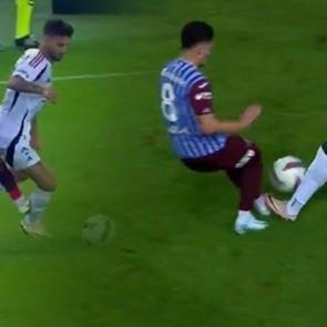 Akyazı'da tartışmalı pozisyonlar! Şenol G&uuml;neş &ccedil;ıldırdı