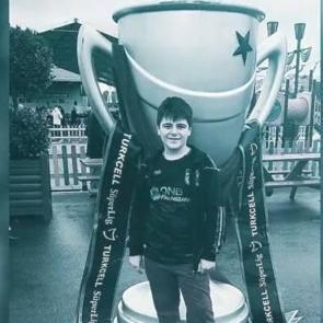 Trabzonspor'dan minik taraftarı H&uuml;seyin'e vefa