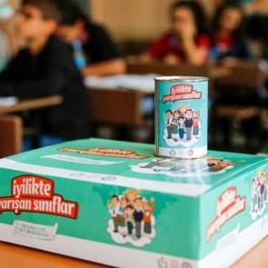 İyilikte Yarışan Sınıflar Projesi'yle geçen yıl 6 bin 90 yetime sponsor olundu