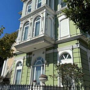 Sarıyer'deki satılık yalının fiyatı dudak u&ccedil;uklattı