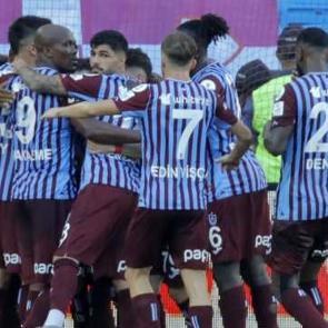 Trabzonspor'un 126 g&uuml;nl&uuml;k galibiyet hasreti son buldu