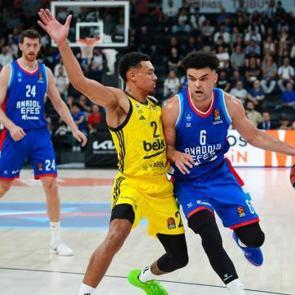 Euroleague'de T&uuml;rk derbisinin kazananı Fenerbah&ccedil;e Beko!