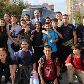 Başkan Altay gen&ccedil;leri doğum g&uuml;n&uuml; hediyeleriyle sevindirecek