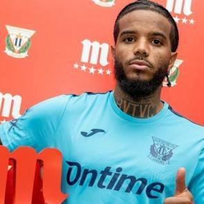 Eski Beşiktaşlı'dan zehir zemberek s&ouml;zler: Sen adam değilsin deyip &ccedil;&ouml;p kutusunu kırmış