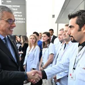 T&uuml;rkiye d&uuml;nyanın en iyisi olacak! Sağlık Bakanı Kemal Memişoğlu duyurdu