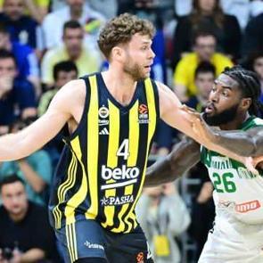 Fenerbah&ccedil;e Beko evinde yıkıldı!