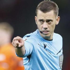 Fenerbah&ccedil;e - Manchester United ma&ccedil;ının hakemi belli oldu