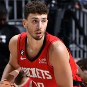 NBA'de Alperen Şeng&uuml;n fırtınası! Sezona double-double yaparak başladı