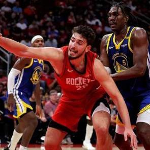 Alperen Şeng&uuml;n'&uuml;n "double-double"ı galibiyete yetmedi