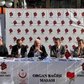 1700 beyin &ouml;l&uuml;m&uuml;nden ailelerin ancak 300'&uuml; organ bağışlıyor