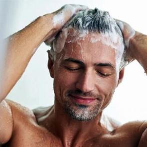 Banyoda bu hatayı herkes yapıyor: Meğer mikrop yuvasıymış! İşte duş alırken yapılan hatalar