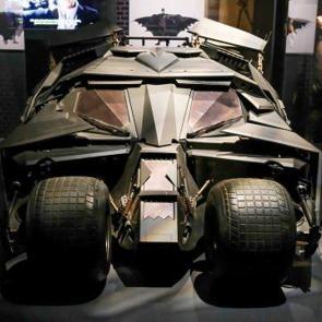 Batman'in arabaları 3 milyon dolara satılacak!