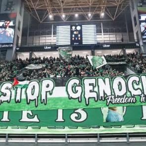 Yunan ekibinden Maccabi ma&ccedil;ında Filistin pankartı