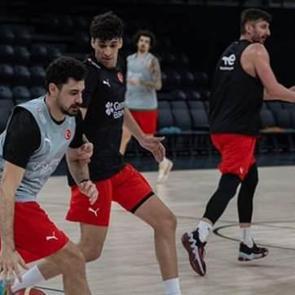 12 Dev Adam'ın Macaristan ma&ccedil;ı kadrosu a&ccedil;ıklandı