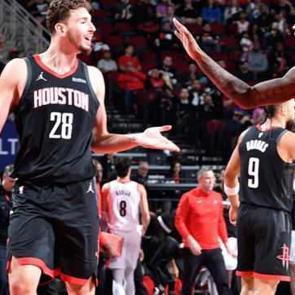 Alperen Şeng&uuml;n'l&uuml; Houston Rockets farka koştu
