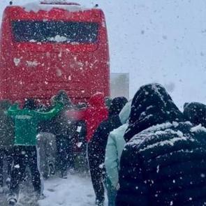 Bursaspor taraftarları yolda mahsur kaldı!