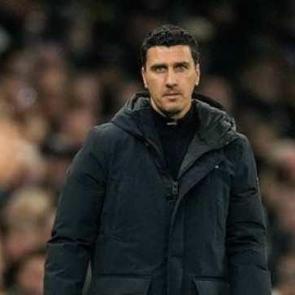 AZ Alkmaar hocası Martens, G.Saray'ı &ouml;verken F.Bah&ccedil;e'yi kızdırdı