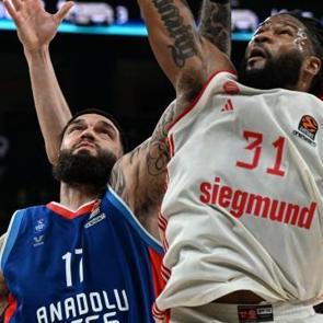 Anadolu Efes deplasmanda kayıp!