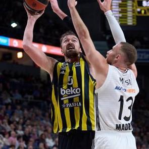 Euroleague'de &ccedil;ift ma&ccedil; haftasında 2 galibiyet aldık