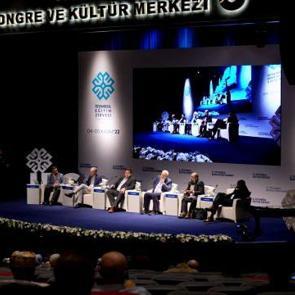 4. İstanbul Eğitim Zirvesi'nde yeni ve sürdürülebilir okul kültürü ele alındı