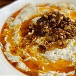 Kaşık kaşık yediren "Karamelize Kabak Mezesi"