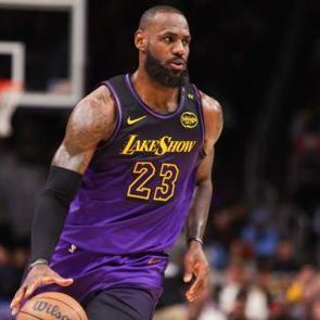 LeBron James'in "triple-double"ı galibiyete yetmedi