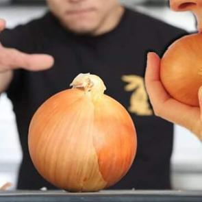 Soğan yemek i&ccedil;in en ideal zaman nedir? Her saatte farklı etki bırakıyor! 