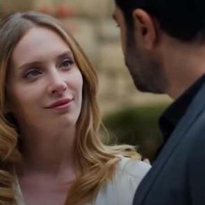 Hudutsuz Sevda 'Damla' Hayal K&ouml;seoğlu kimdir? Ka&ccedil; yaşında? Hayal K&ouml;seoğlu filmleri...