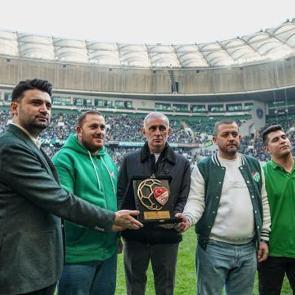 TFF'den Bursaspor taraftarına &ouml;d&uuml;l!