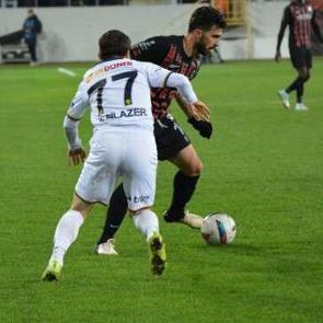 Ankarag&uuml;c&uuml;, &Ccedil;orum'da 1 puana razı oldu!