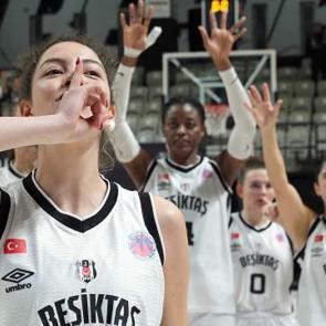 Beşiktaş g&uuml;mb&uuml;r g&uuml;mb&uuml;r! İstanbul'da s&uuml;rprize yer yok