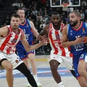 &Ccedil;ift ma&ccedil; haftasına harika başlangı&ccedil;! Anadolu Efes, Kızılyıldız'ı parkeden sildi
